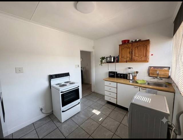 4 BEDROOM HOUSE FOR SALE IN MOFFATT VIEW